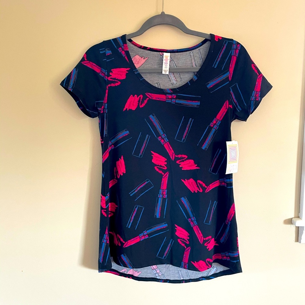 🌹🌹Lularoe classic tee